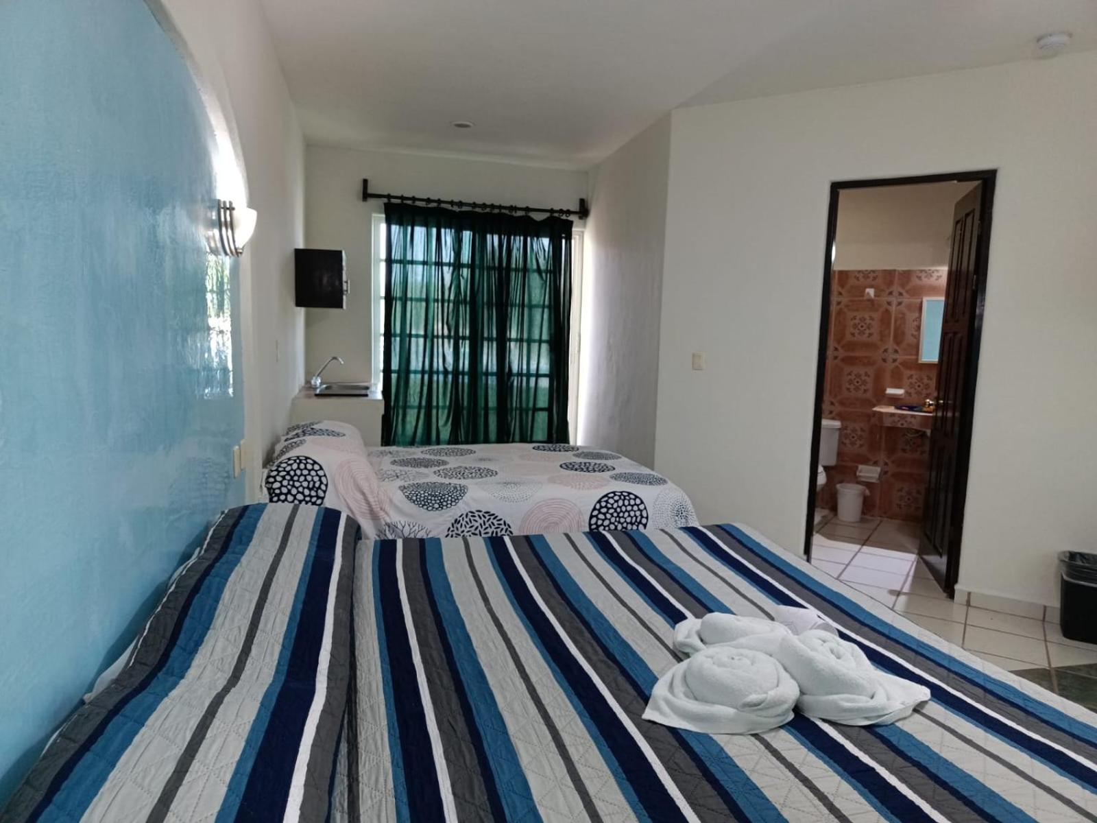 Hotel Atlantida Playa del Carmen Buitenkant foto