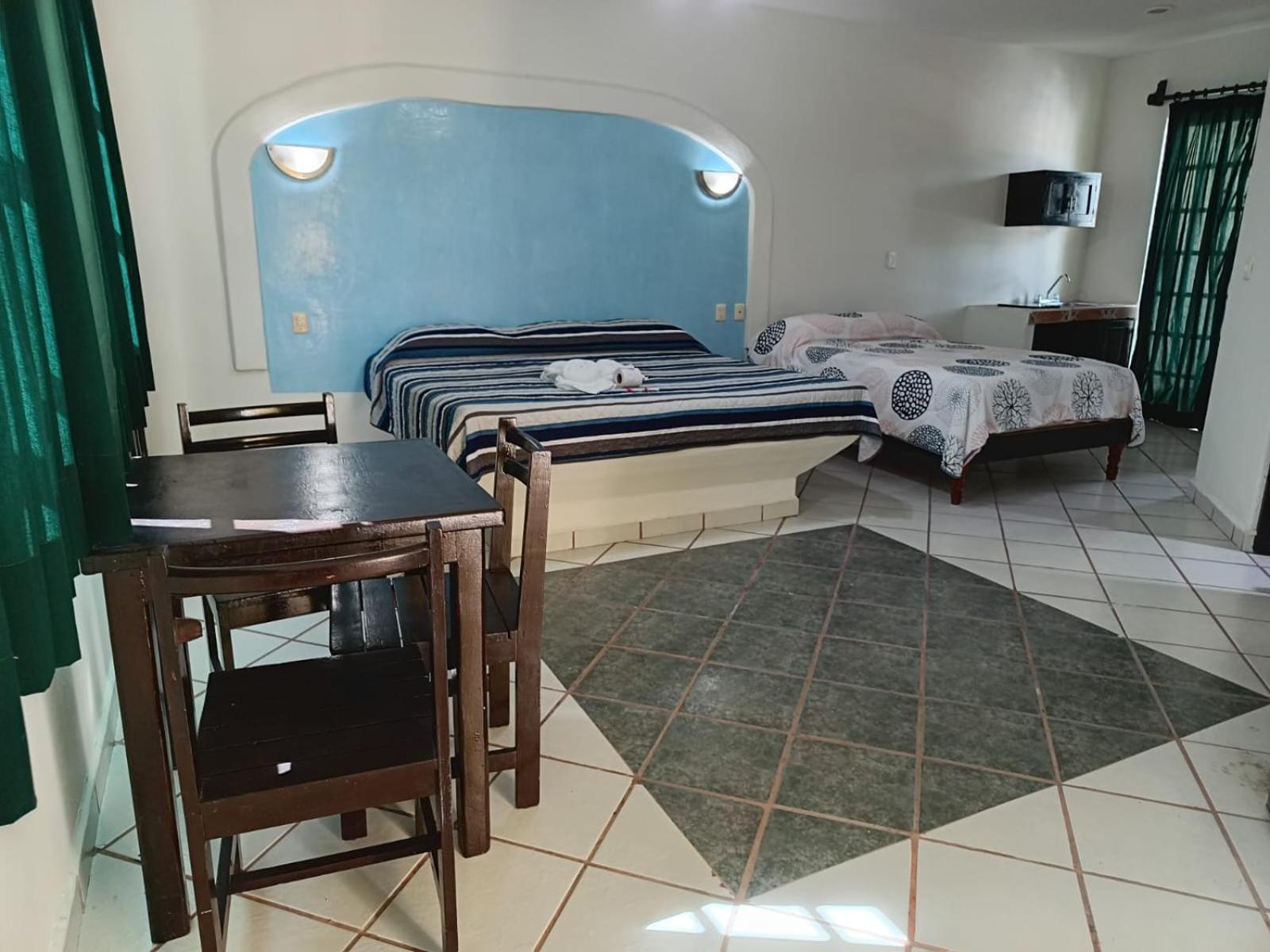 Hotel Atlantida Playa del Carmen Buitenkant foto
