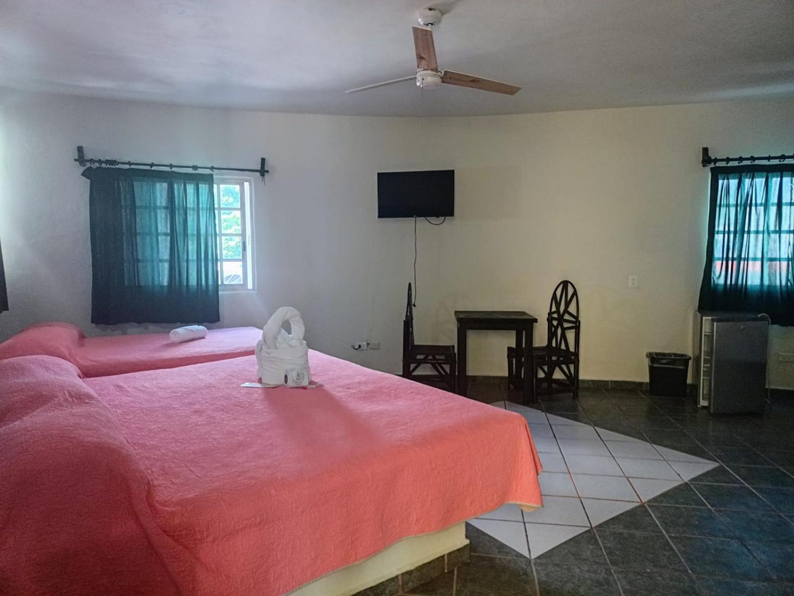 Hotel Atlantida Playa del Carmen Buitenkant foto